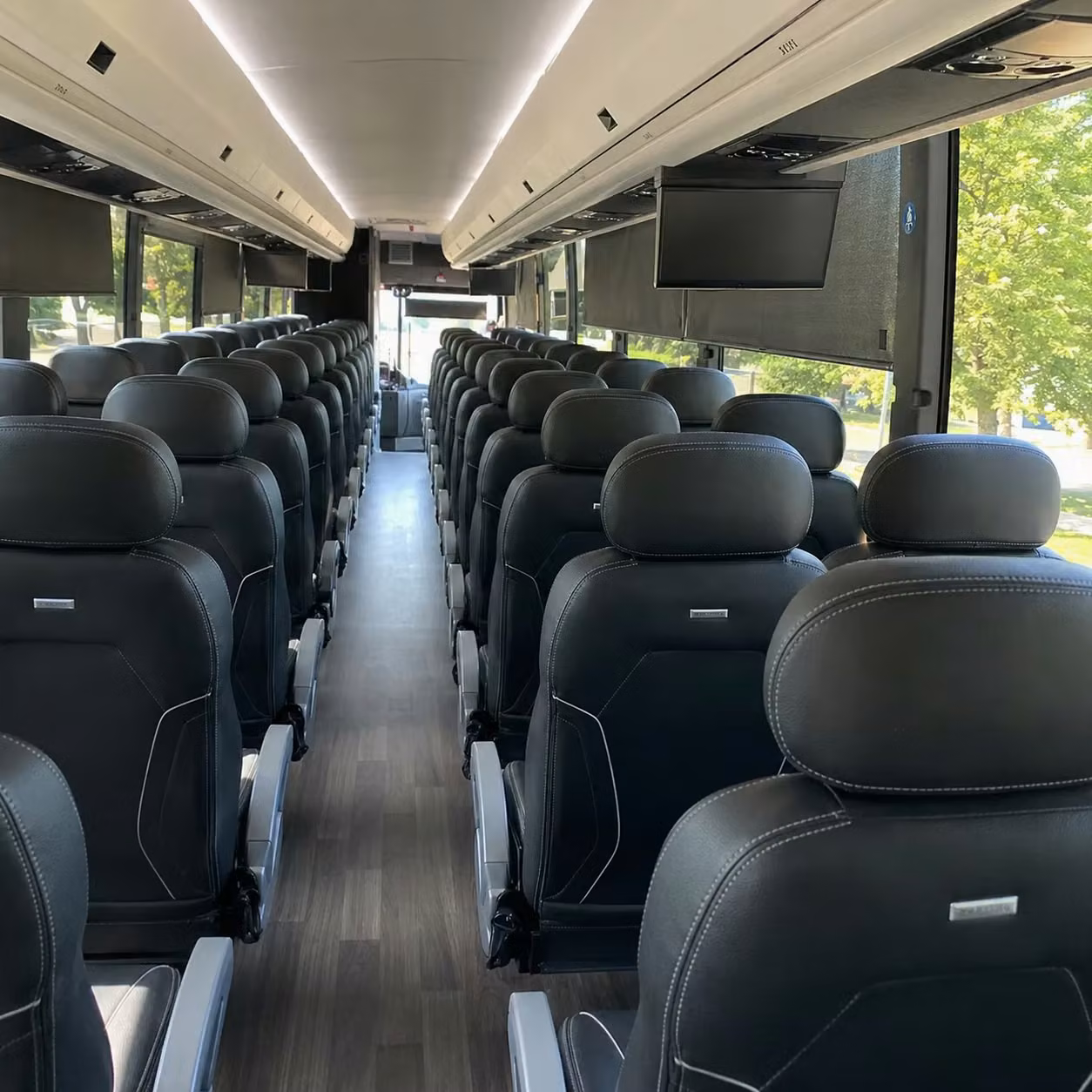 charter bus transportation to umass lowell river hawks games at tsongas center