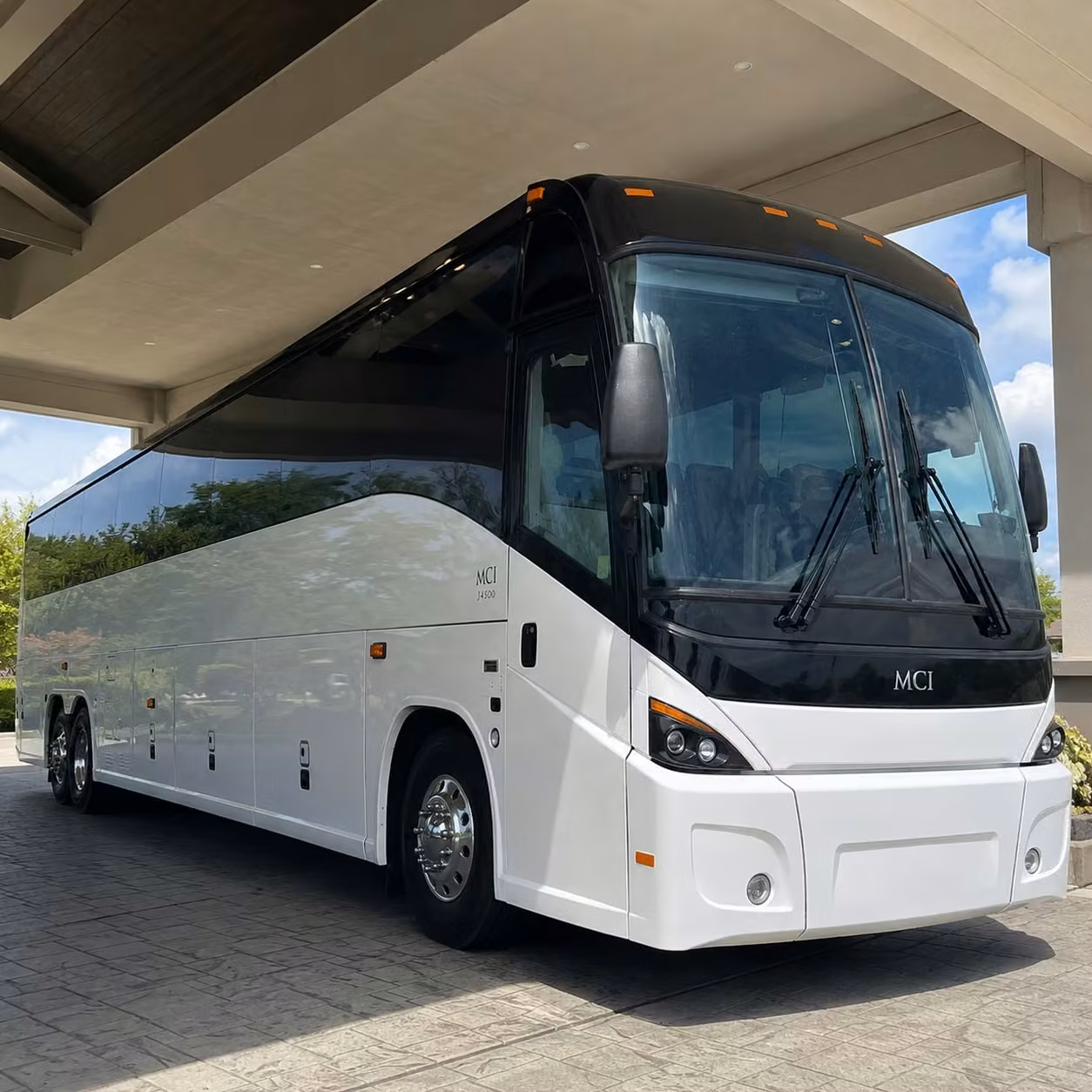 connect your team to the lowell mbta station and key transit hubs with a corporate shuttle